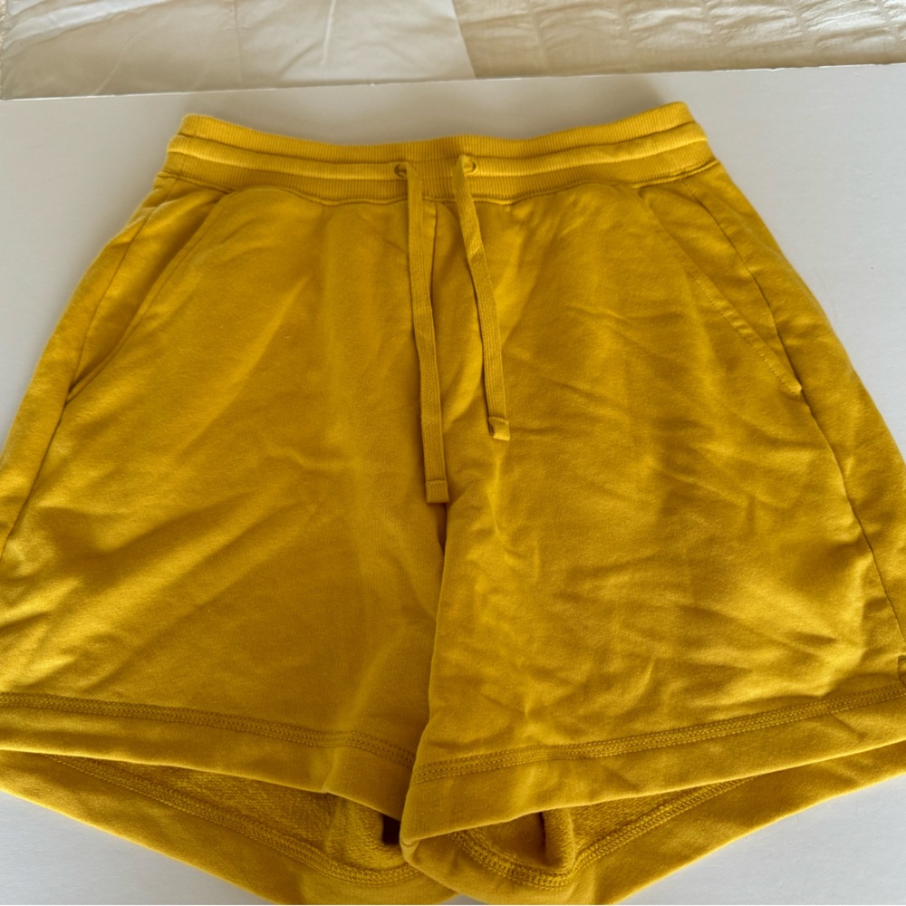 Old Navy Athletic Sweatshirt Shorts, S, Yellow, Wide Drawstring Waistband, NWOT